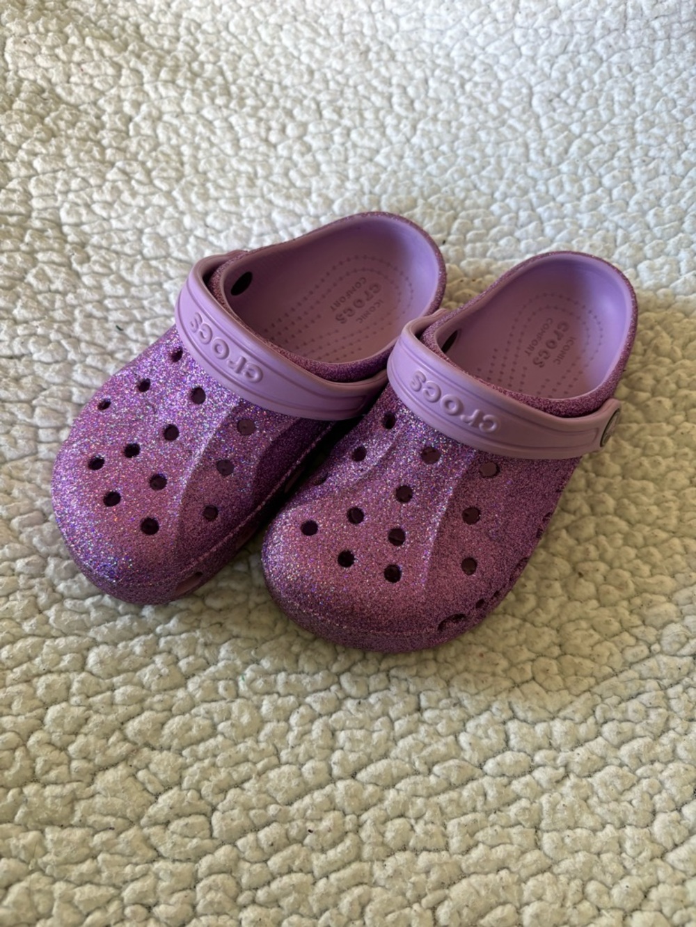 CROCS Kids Glitter Clog in Shimmering Purple